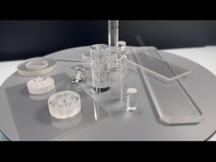 أجزاء من الزجاج الزعفري