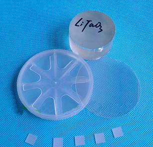 شراء LiTaO3 زجاج النافذة البصرية تخصيص حجم مربع ضعف الجانب مصقول التصنيع عبر الإنترنت